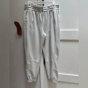 Lululemon softstreme joggers